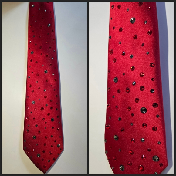 Red Rhinestone Tie - Picture 8 of 8